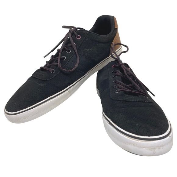 Levis Strauss Other - Levis Mens Black Casual Sneakers Synthetic Upper Size 13